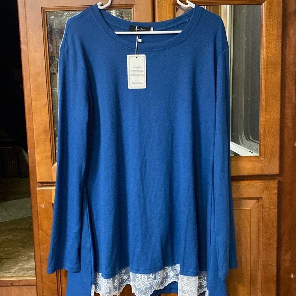 Dark Blue Flowy Tunic with White Lace Border and Long Sleeves NWT Cotton Office
